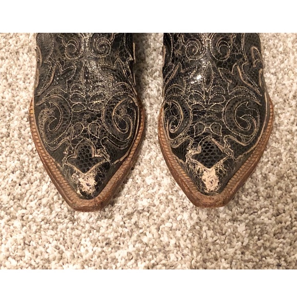 Women’s Corral Vintage Boots - Picture 3 of 7